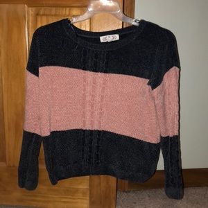 Pink/ navy blue sweater EXTREMELY SOFT